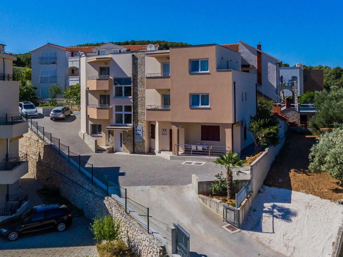 Apartments Mare Trogir Extérieur photo