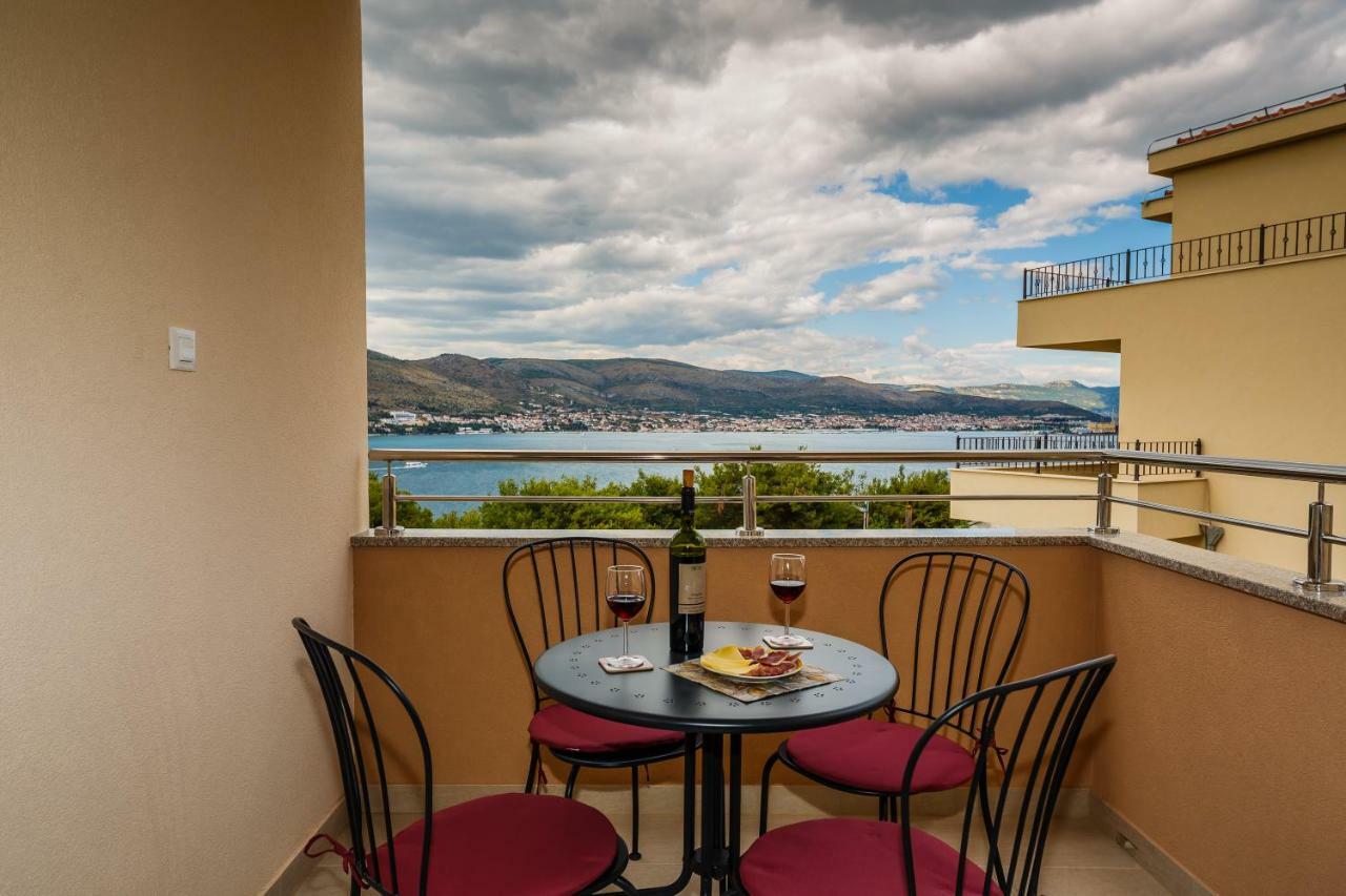 Apartments Mare Trogir Extérieur photo