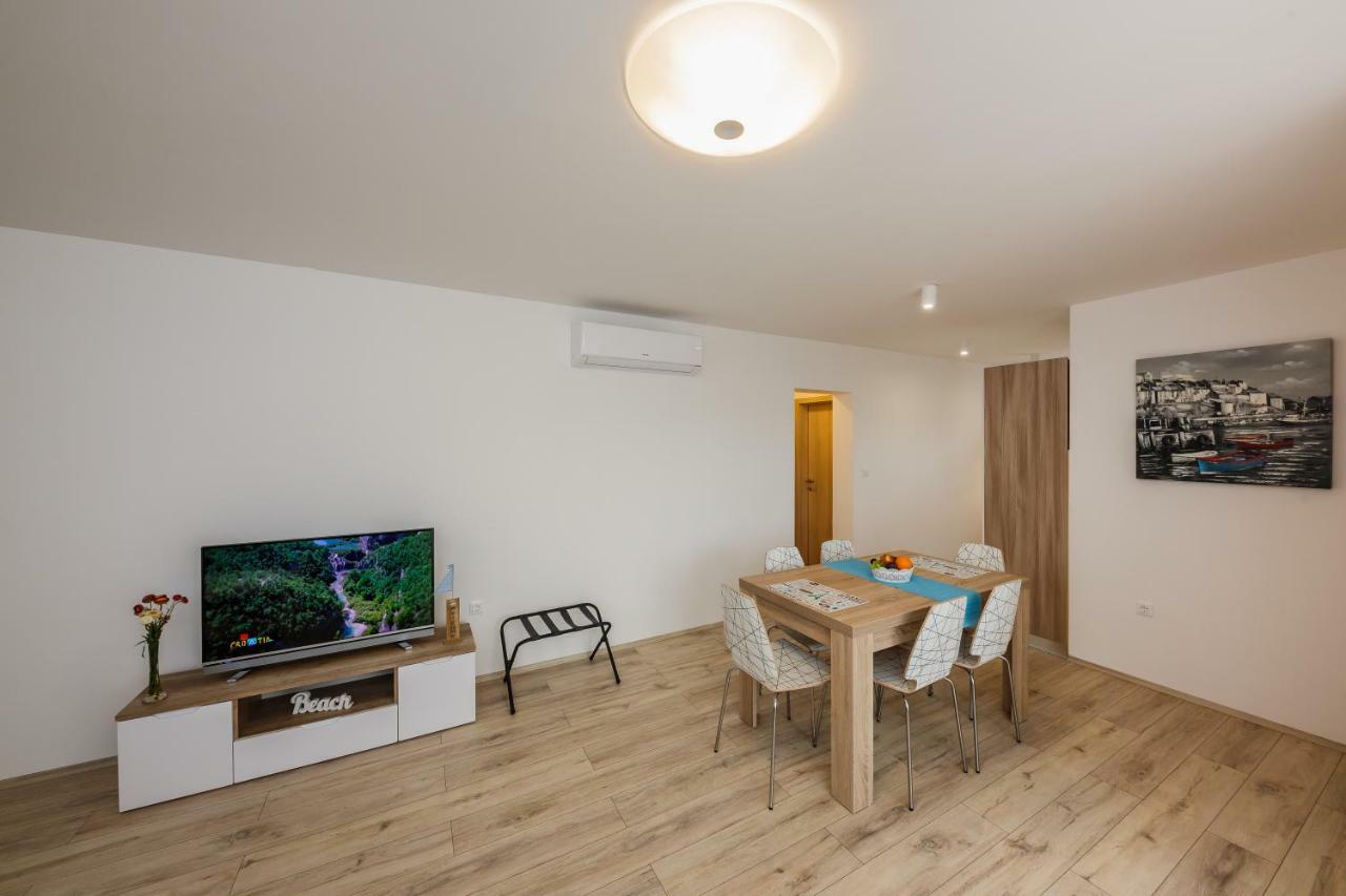 Apartments Mare Trogir Extérieur photo