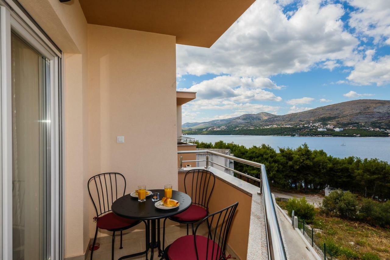 Apartments Mare Trogir Extérieur photo
