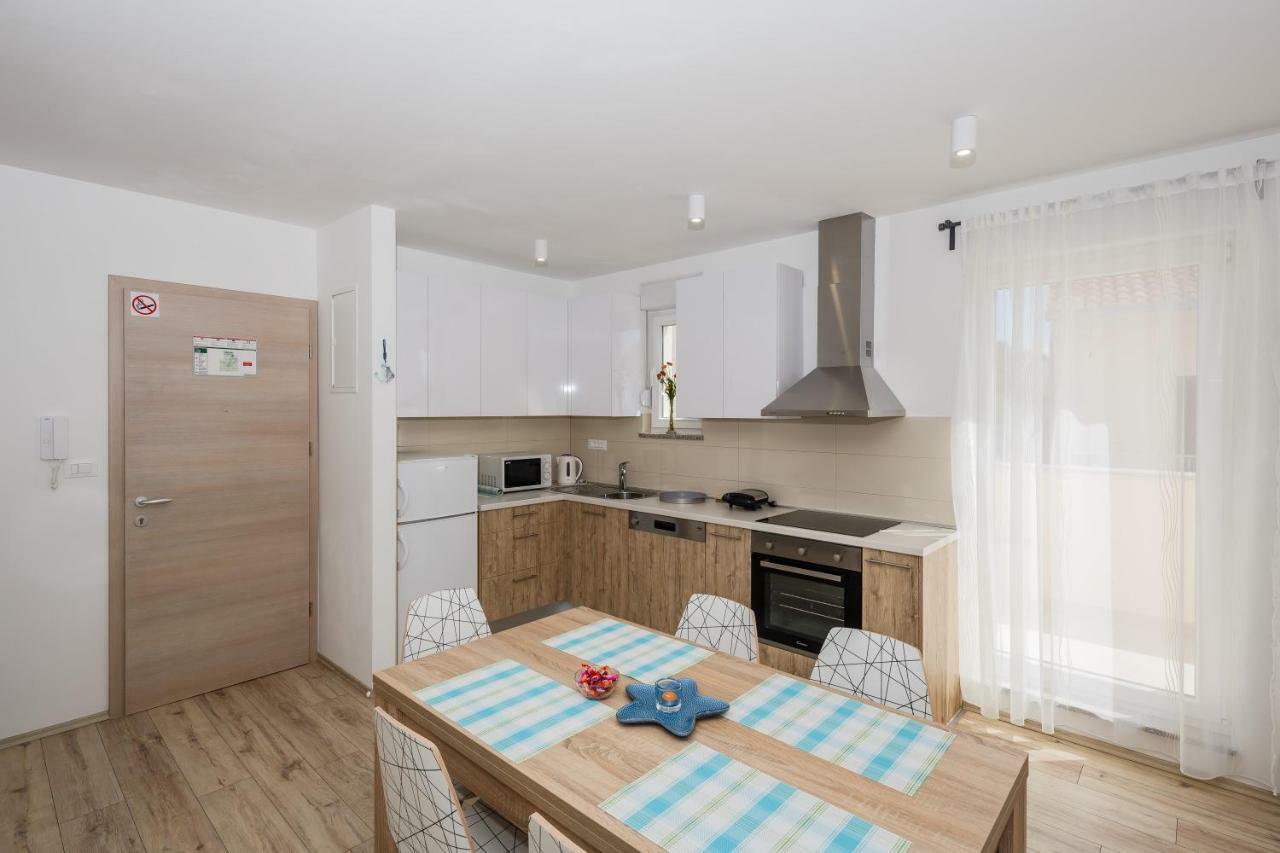 Apartments Mare Trogir Extérieur photo