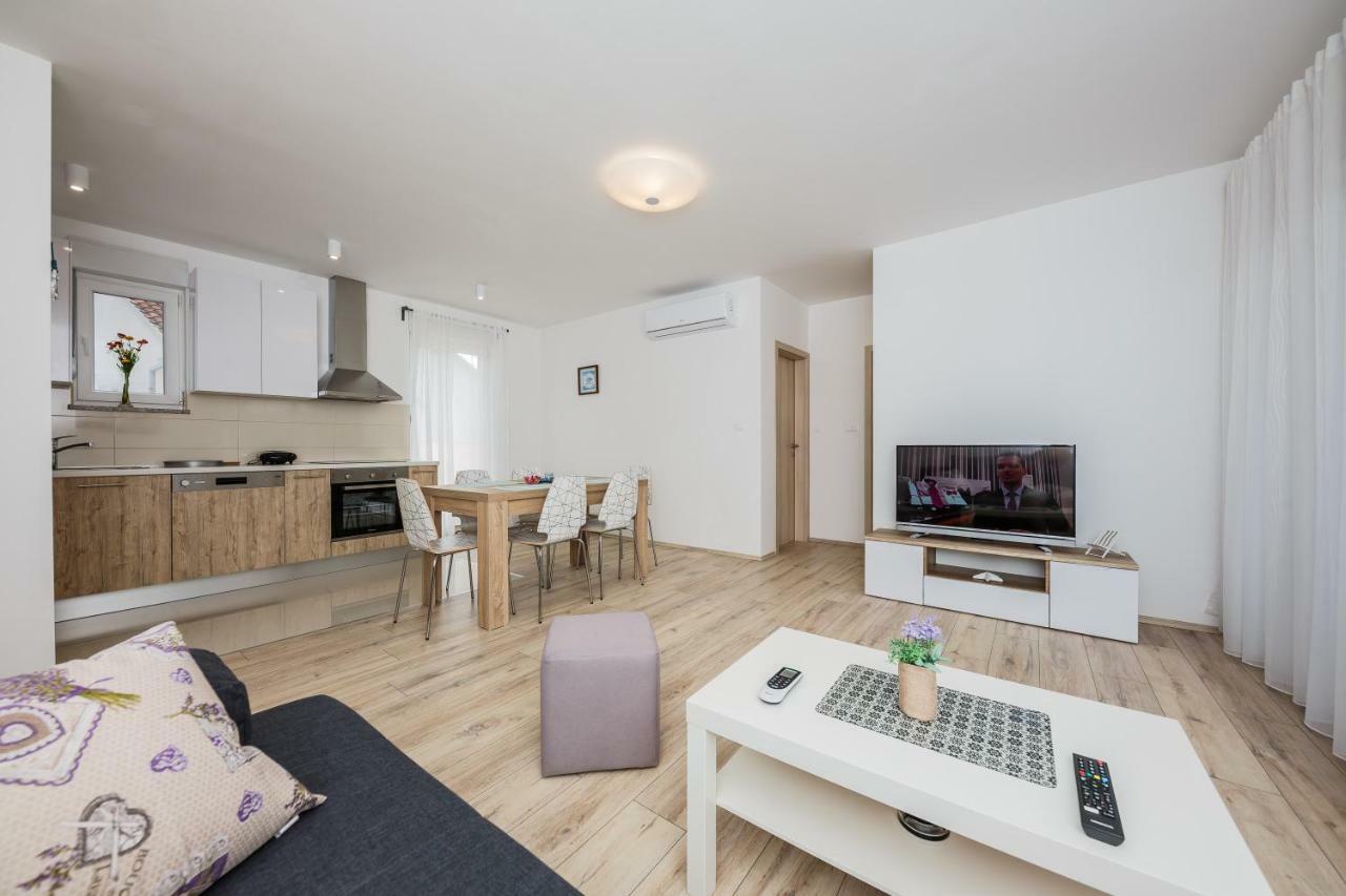 Apartments Mare Trogir Extérieur photo
