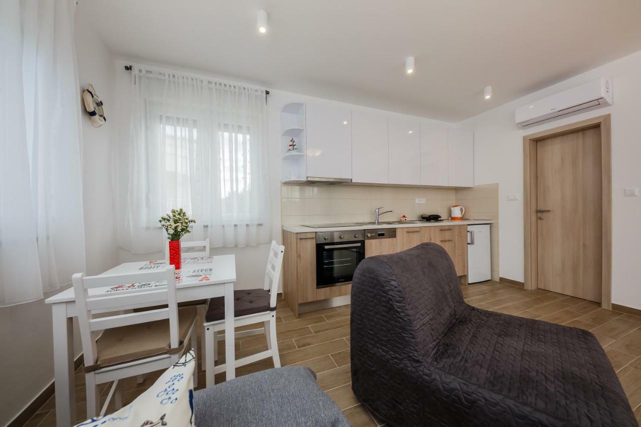 Apartments Mare Trogir Extérieur photo